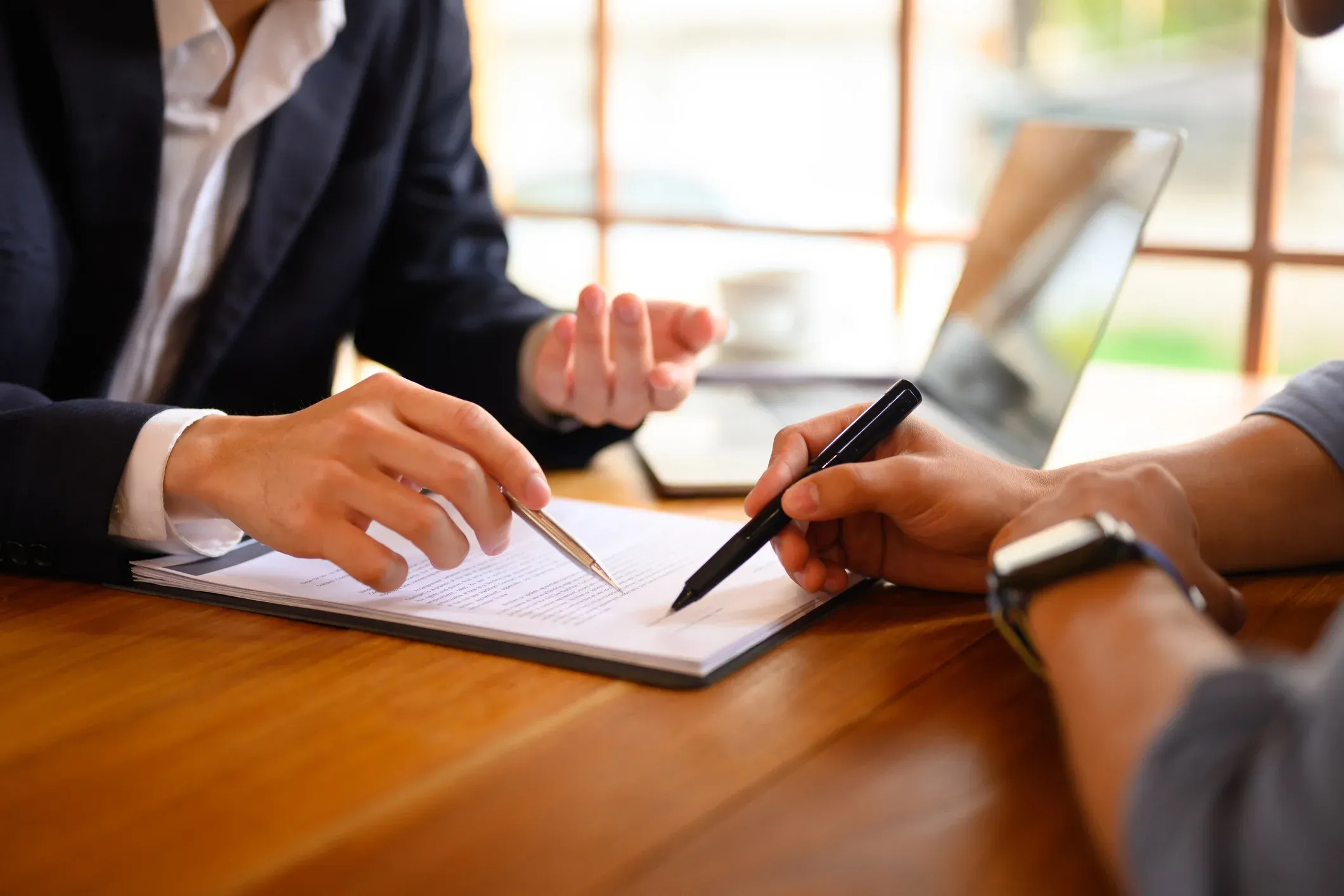 Easy Contract Help for teachers in Vietnam
